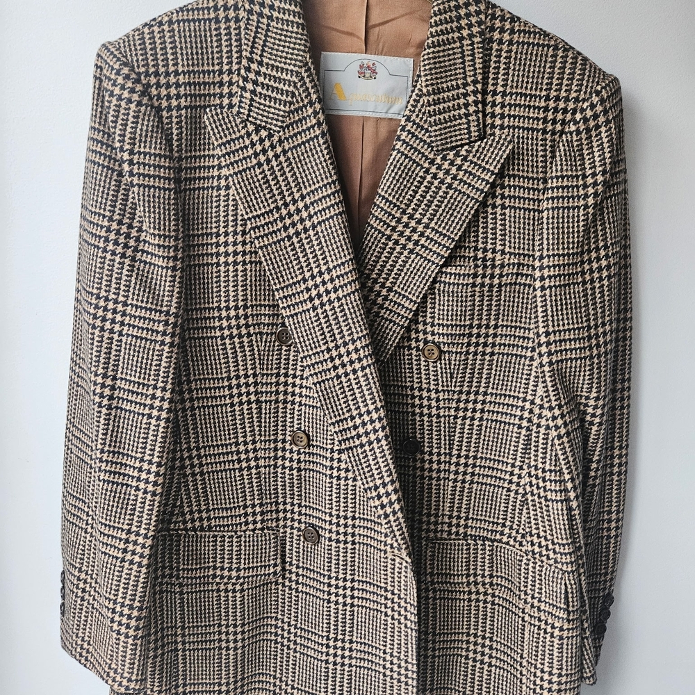 Aquascutum London Black and Tan Checkered Blazer